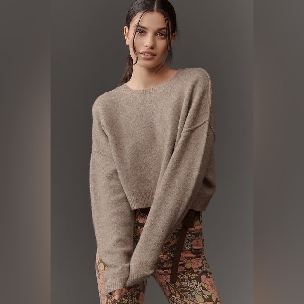 NWT! Anthropologie Taupe Pilcro Cropped Crew-Neck Oversized Sweater  💚